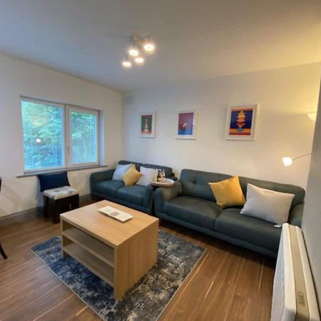 Location Location - Gorgeous 3 Bed Apartment In キラーニー エクステリア 写真