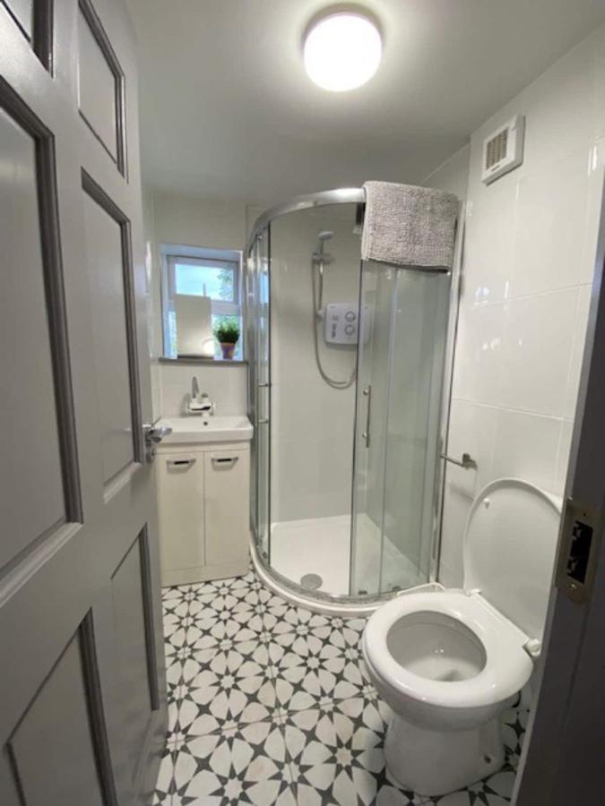 Location Location - Gorgeous 3 Bed Apartment In キラーニー エクステリア 写真