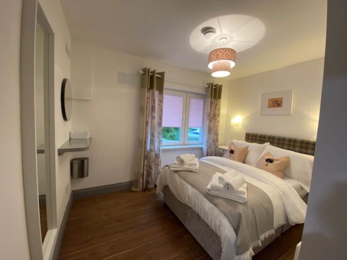 Location Location - Gorgeous 3 Bed Apartment In キラーニー エクステリア 写真