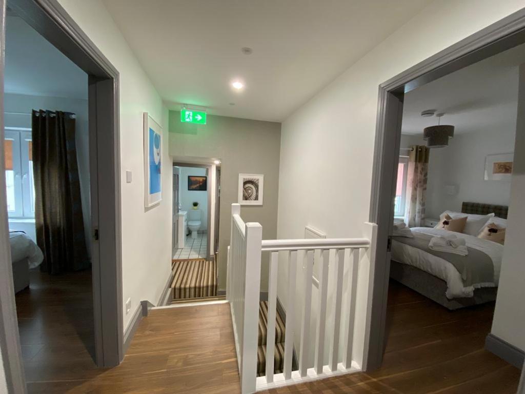 Location Location - Gorgeous 3 Bed Apartment In キラーニー エクステリア 写真
